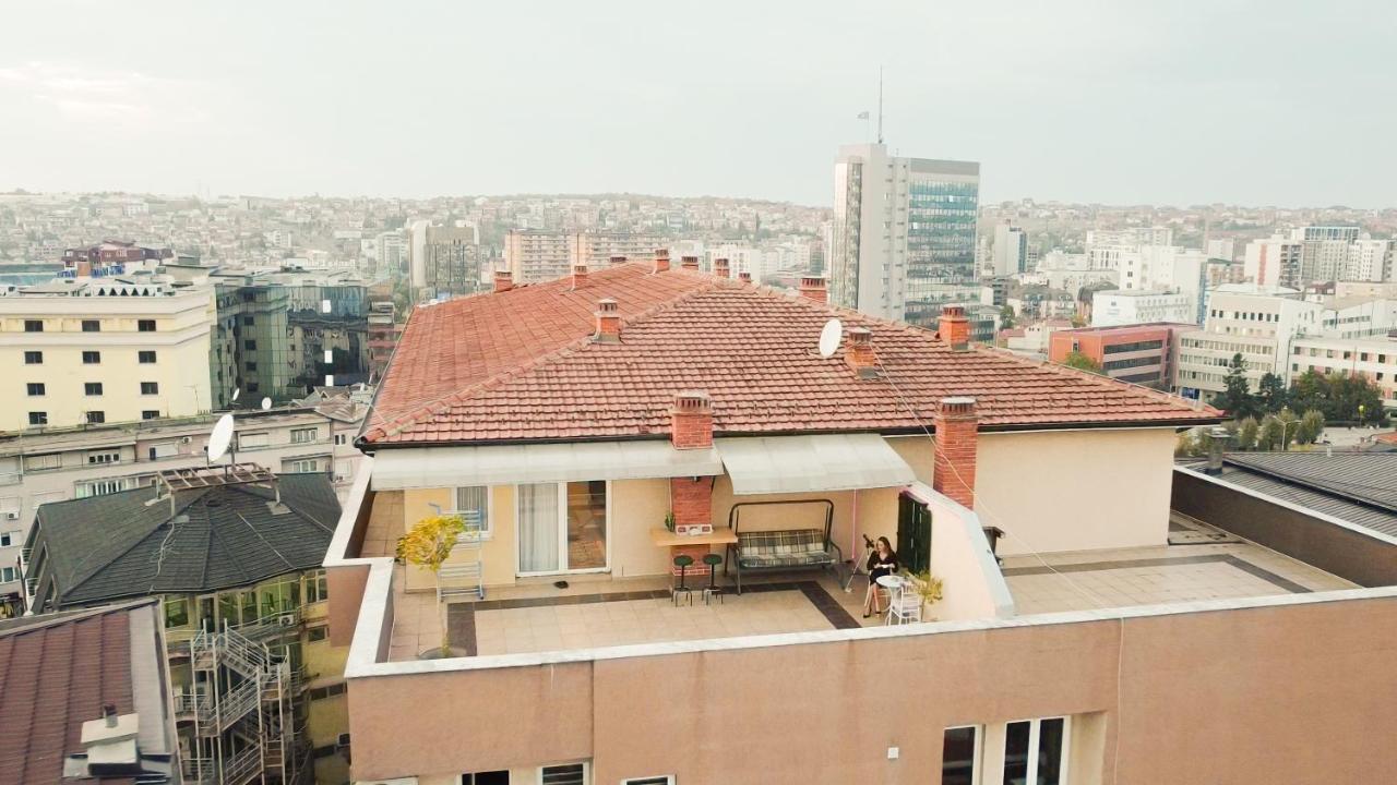 Siera'S Penthouse Apartment พริสตีนา ภายนอก รูปภาพ