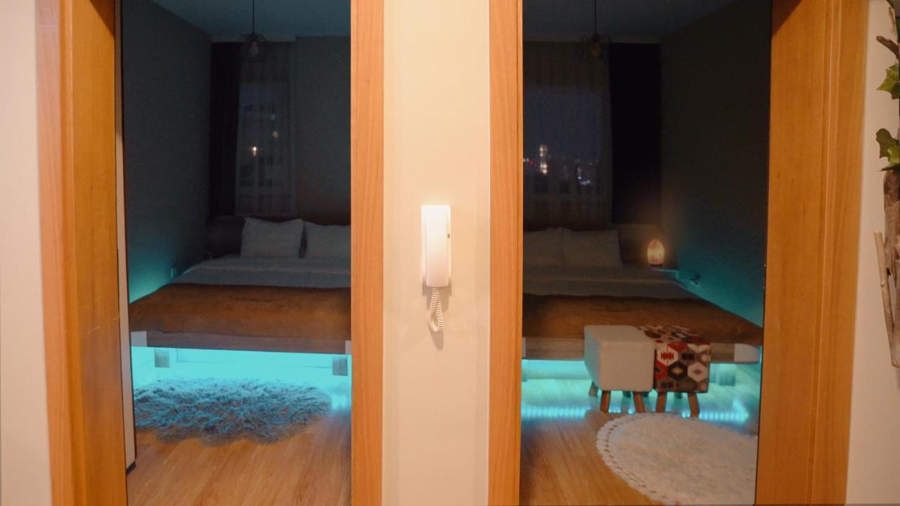 Siera'S Penthouse Apartment พริสตีนา ภายนอก รูปภาพ